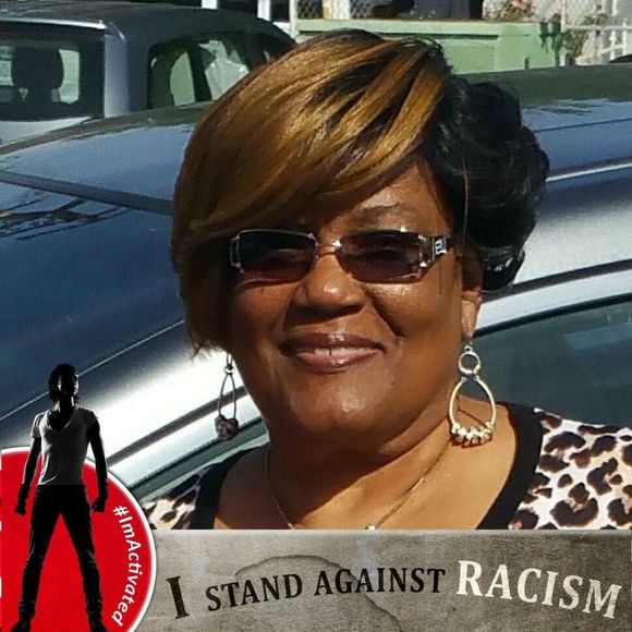 Meet your Posher, Carole - Picture 1 of 1